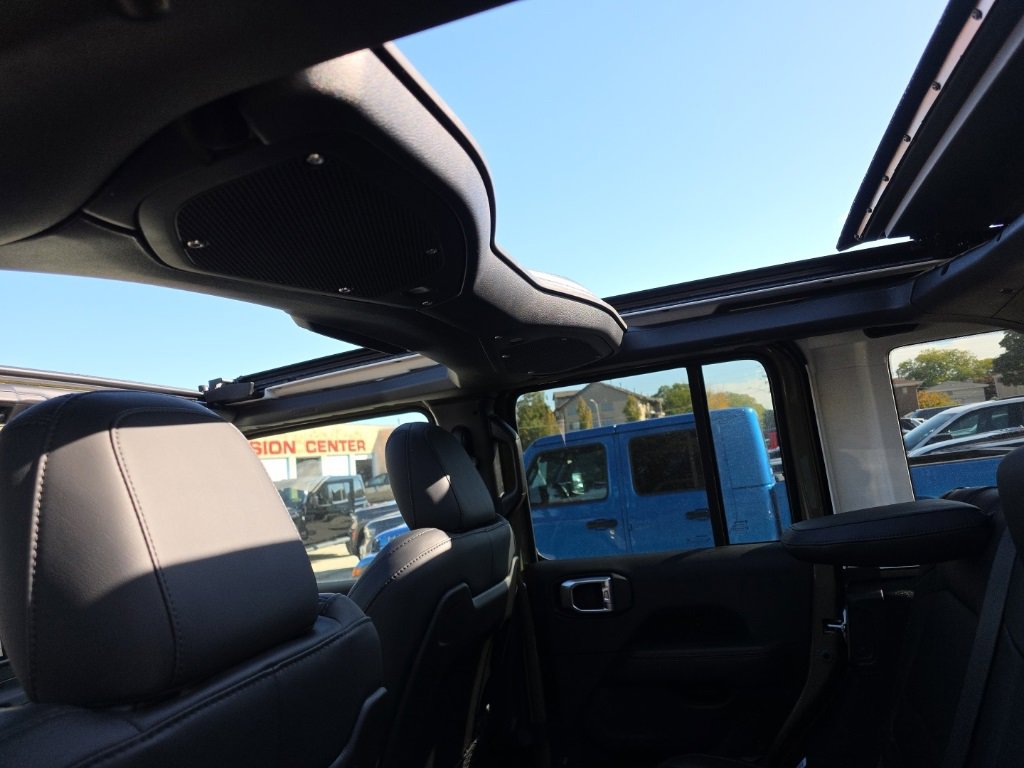 New 2026 Jeep Wrangler Unlimited Rubicon image 15