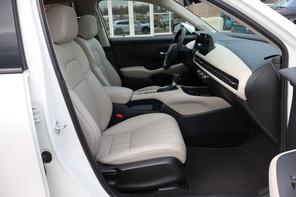 Used 2025 Honda HR-V EX-L image 42