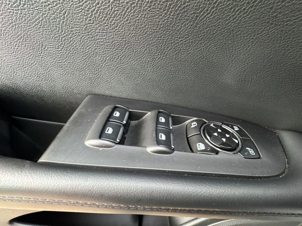 Used 2023 Lincoln Nautilus Reserve w/ Equipment Group 201A image 13