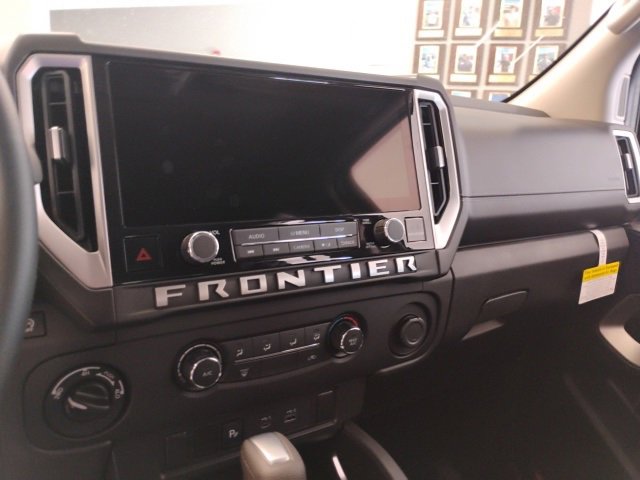 New 2025 Nissan Frontier SV image 14