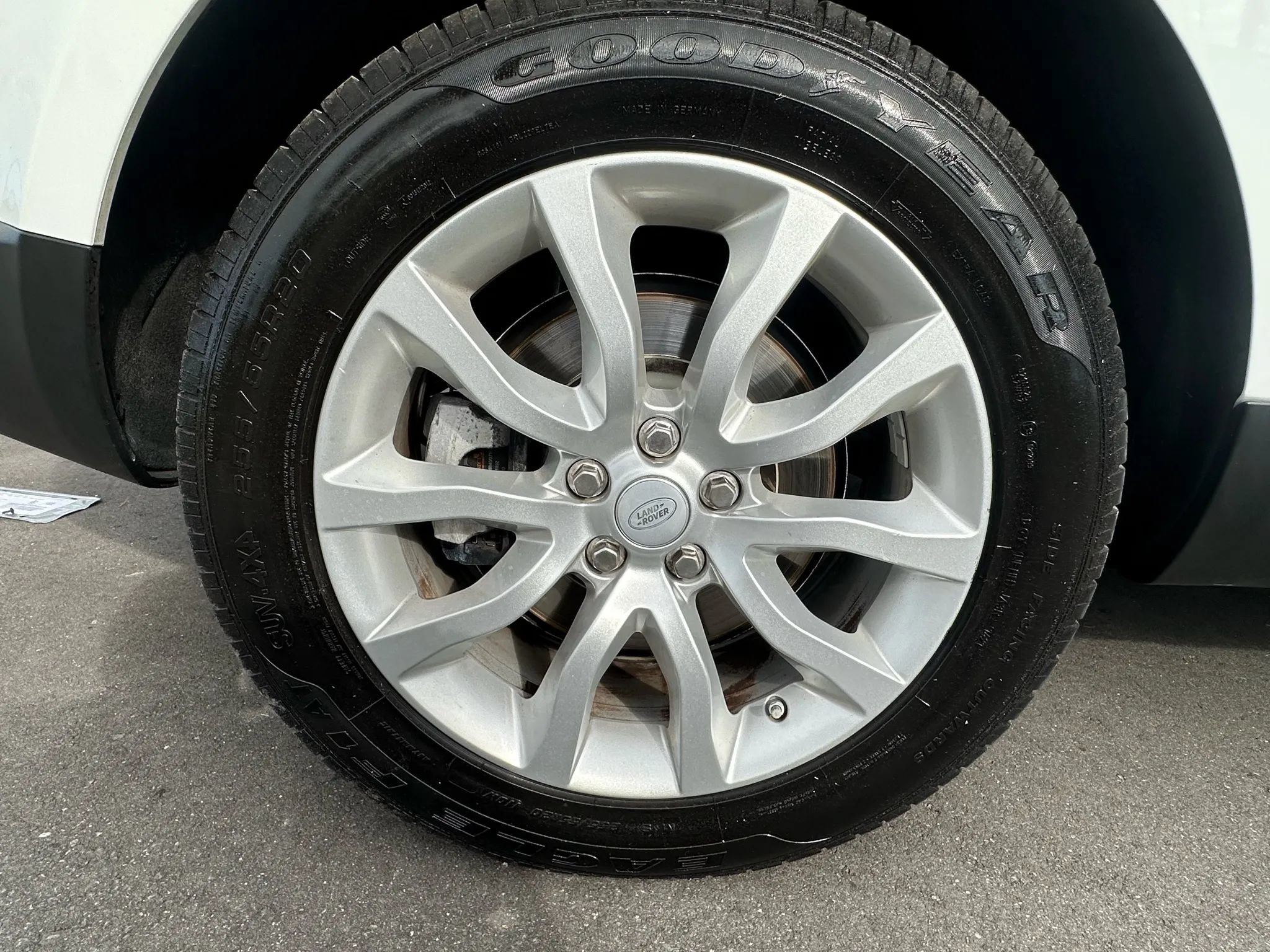 Used 2015 Land Rover Range Rover Sport AWD/4WD image 14