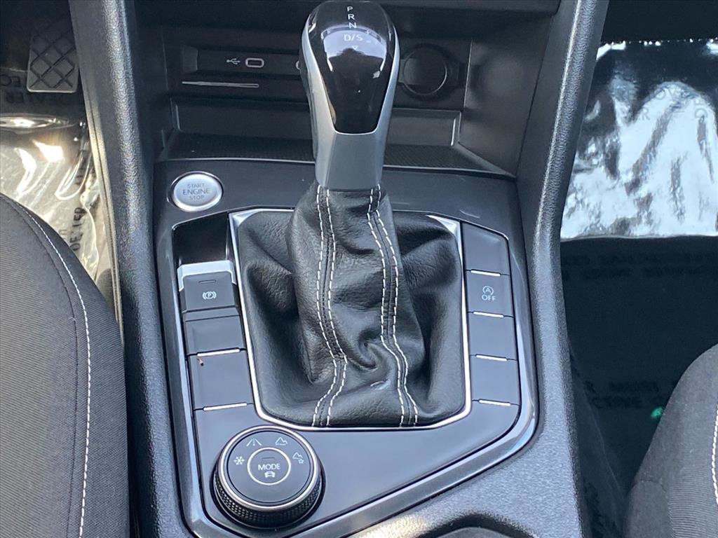 Certified 2024 Volkswagen Tiguan S image 9
