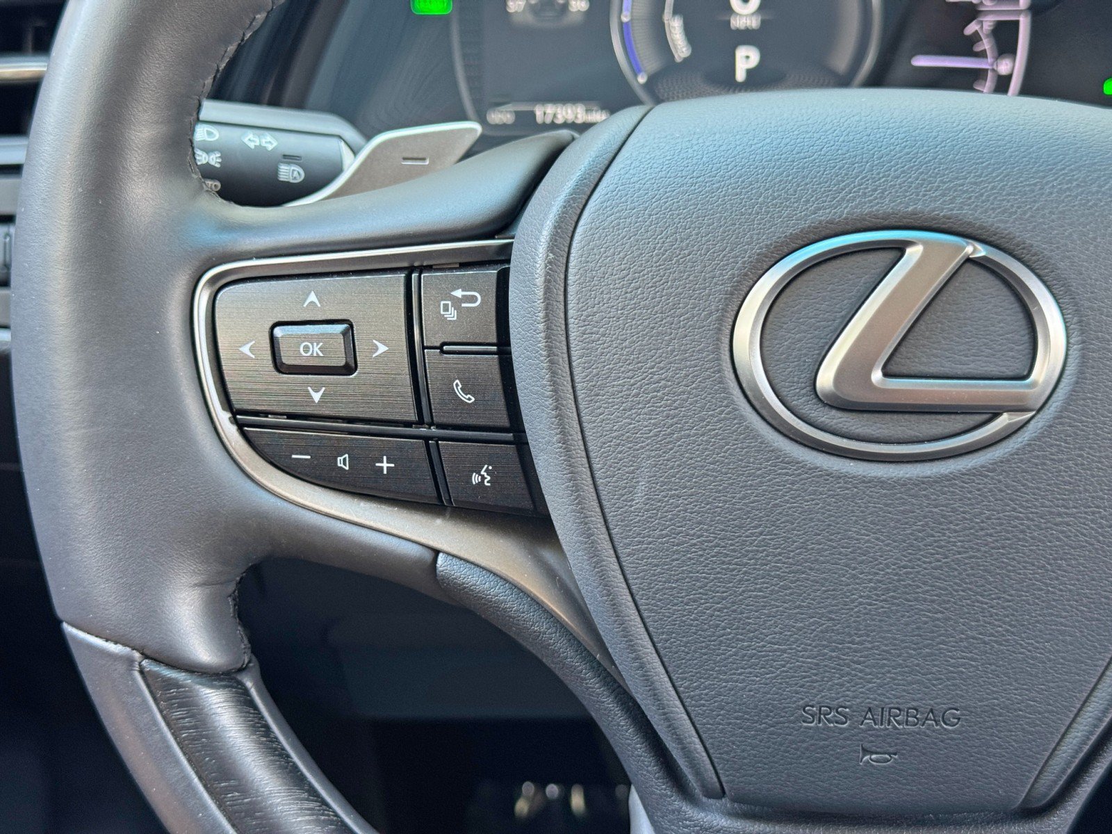 Used 2024 Lexus ES 300h w/ Accessory Package (Z2) FWD image 24