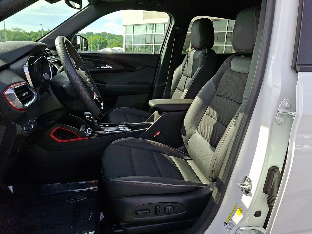 Certified 2023 Chevrolet TrailBlazer RS w/ Convenience Package AWD/4WD image 13