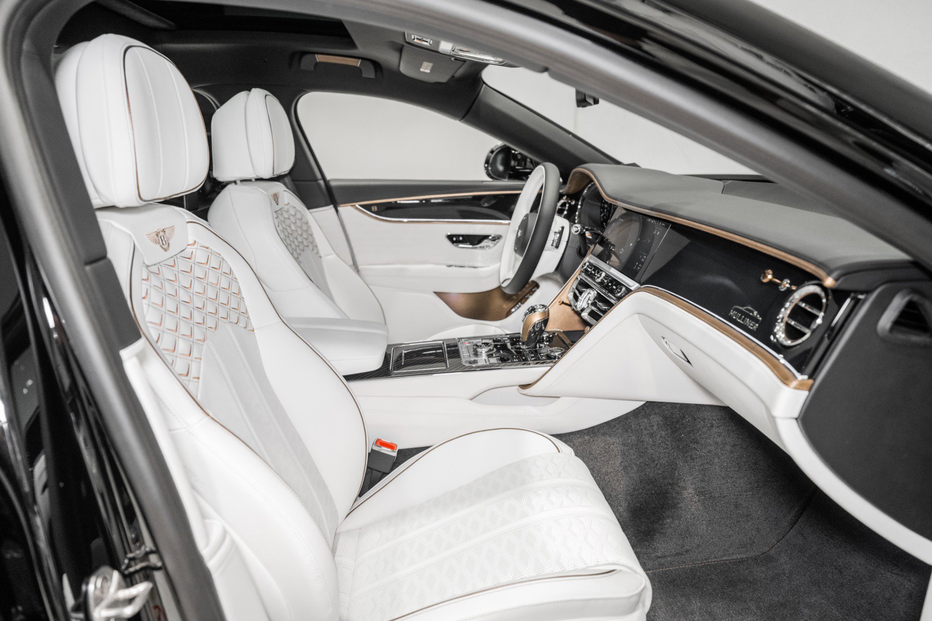 New 2026 Bentley Flying Spur Plug-In Hybrid image 2