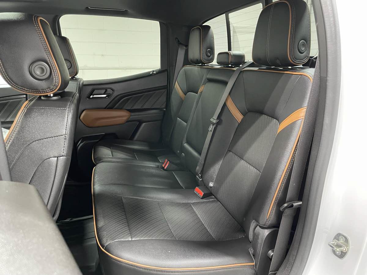 Used 2023 GMC Canyon AT4 w/ AT4 Premium Package AWD/4WD image 17