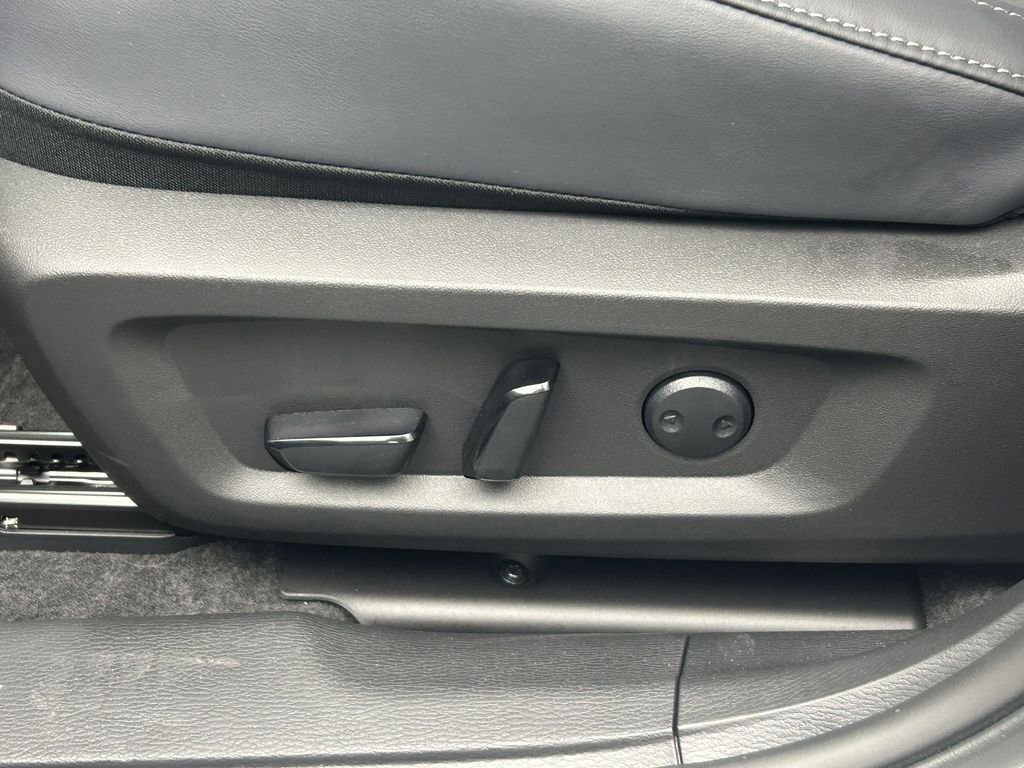 New 2026 Mitsubishi Outlander SE FWD image 16