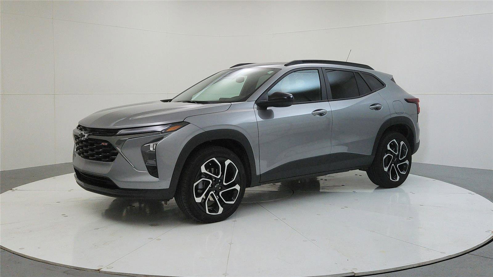 Used 2025 Chevrolet Trax RS w/ Sunroof Package image 3
