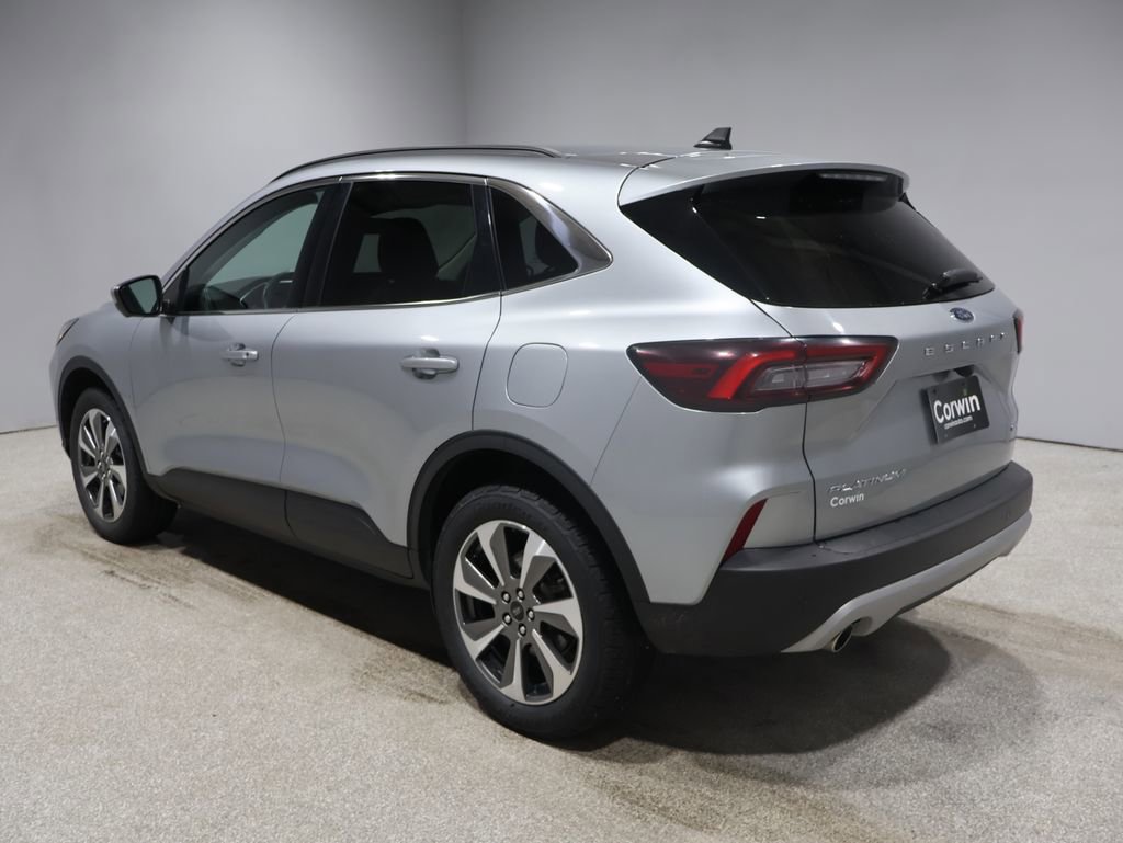 Used 2024 Ford Escape Platinum image 4
