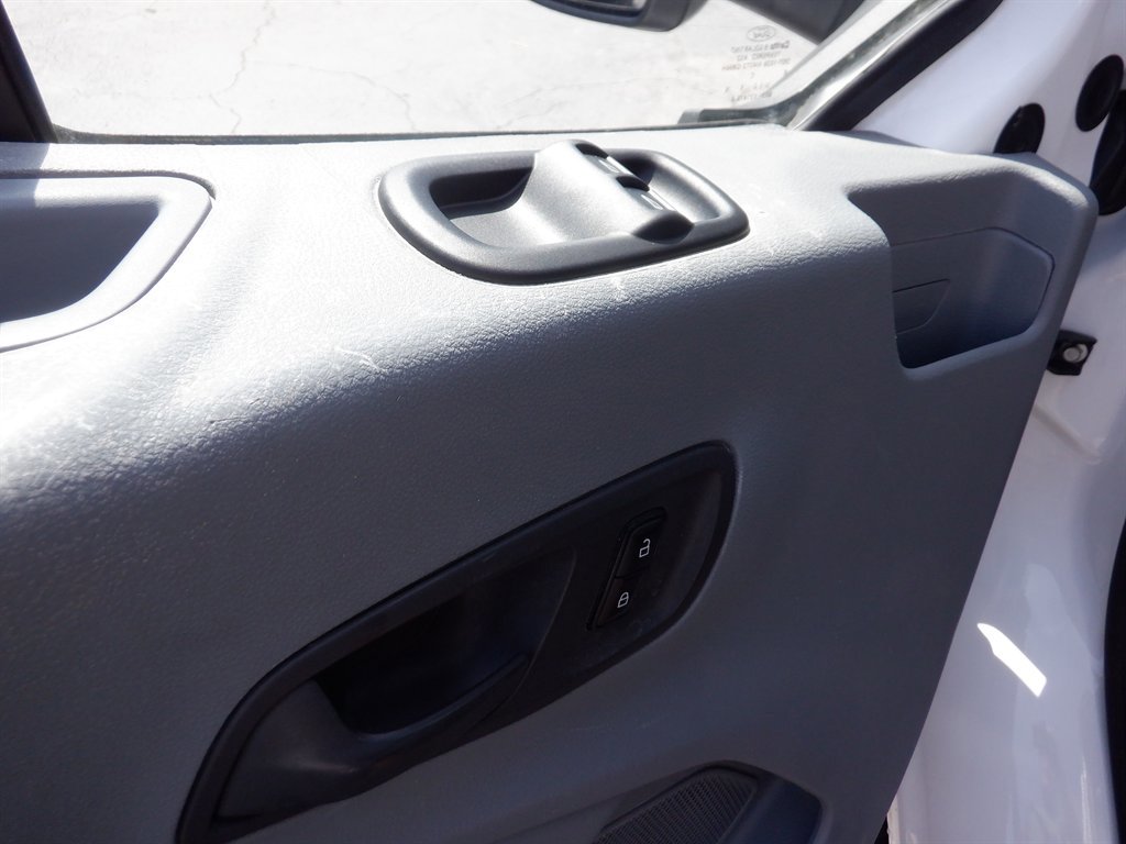 Used 2018 Ford Transit 250 Aluminum Utility image 9