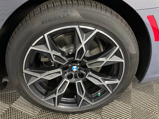 Used 2024 BMW i7 xDrive60 image 48