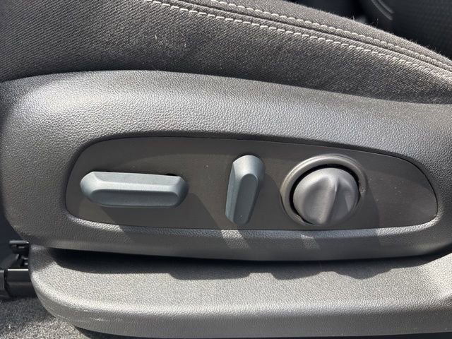 Used 2022 GMC Terrain SLE w/ Driver Convenience Package image 22