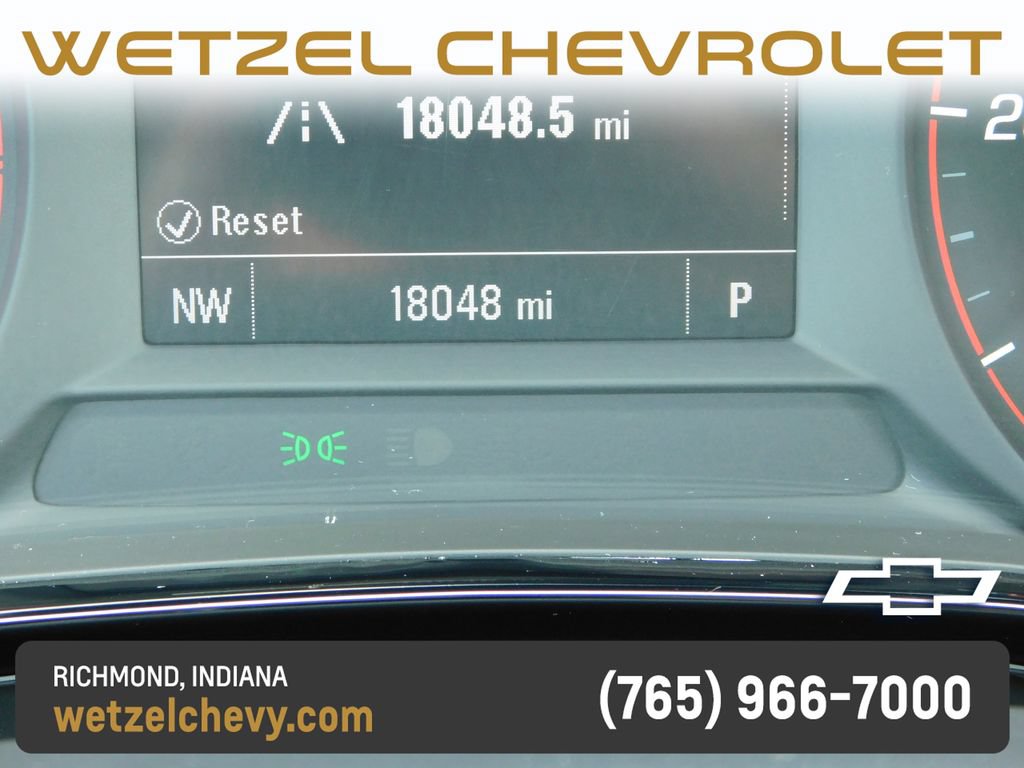 Used 2024 Chevrolet Trax RS FWD image 30