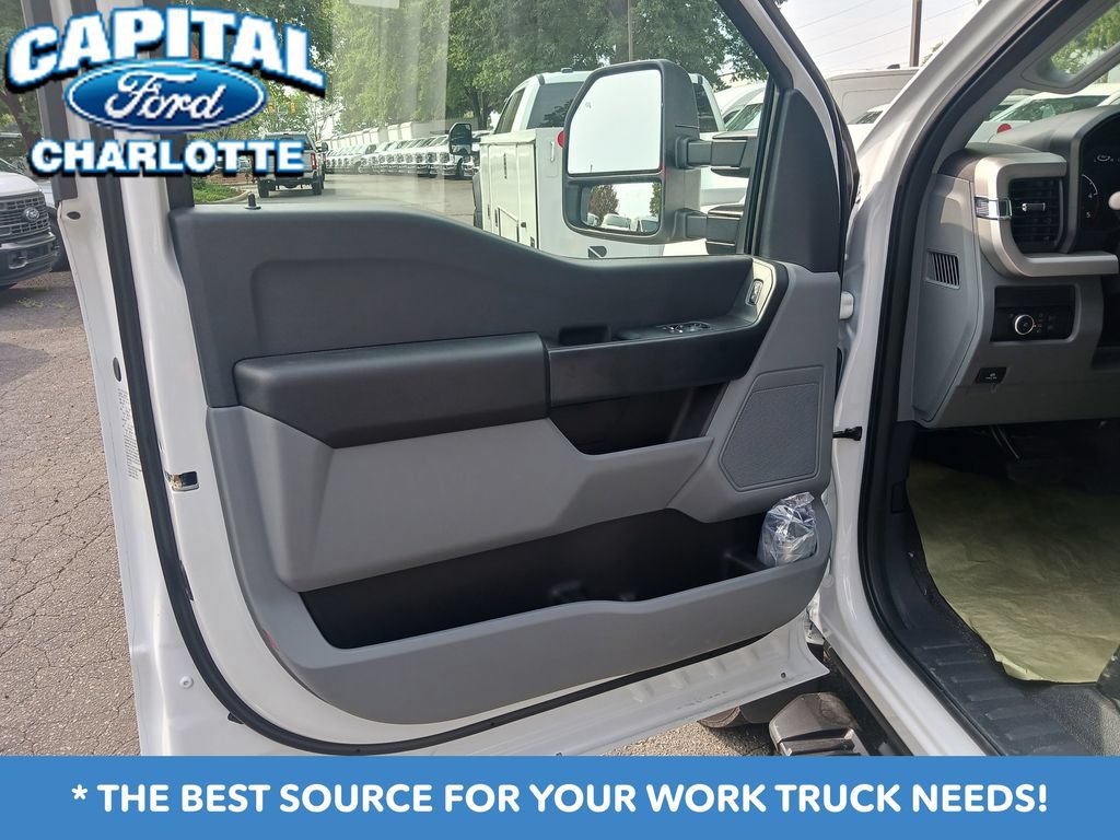 New 2026 Ford F550 4x4 Regular Cab Super Duty image 12