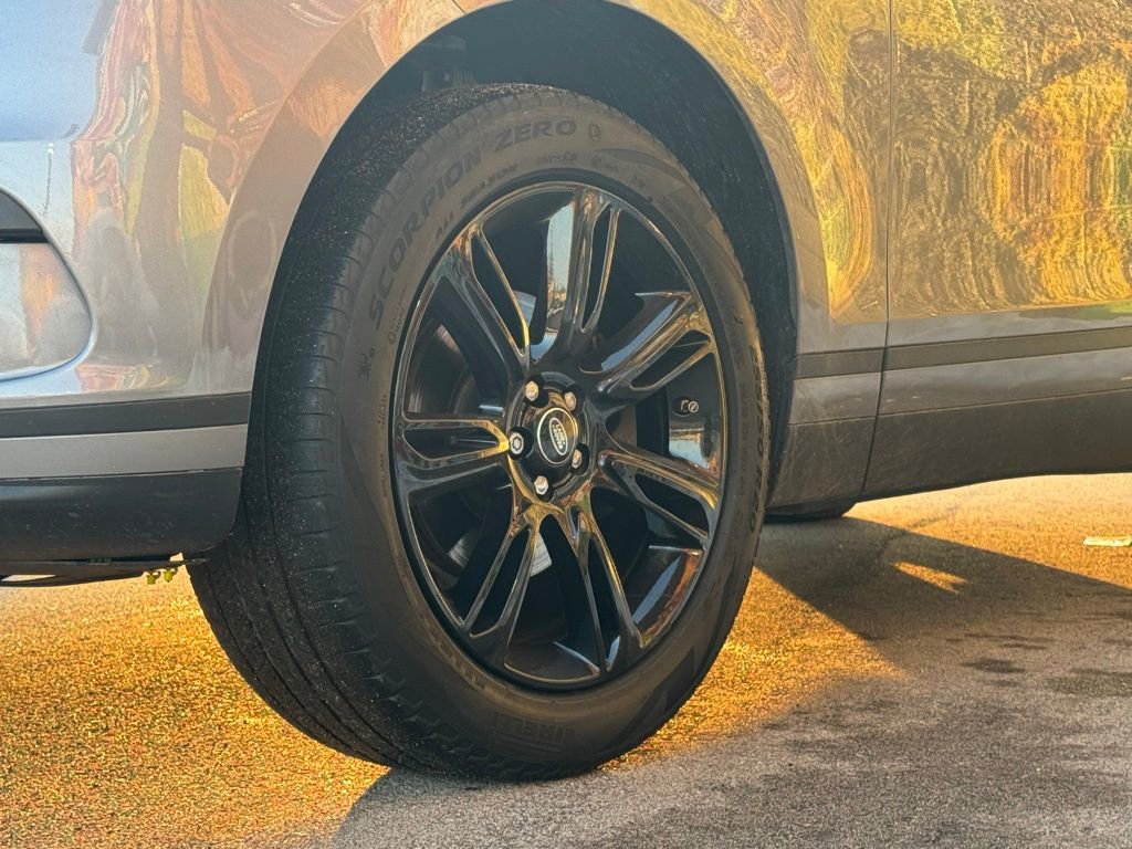 Used 2020 Land Rover Range Rover Velar S image 15