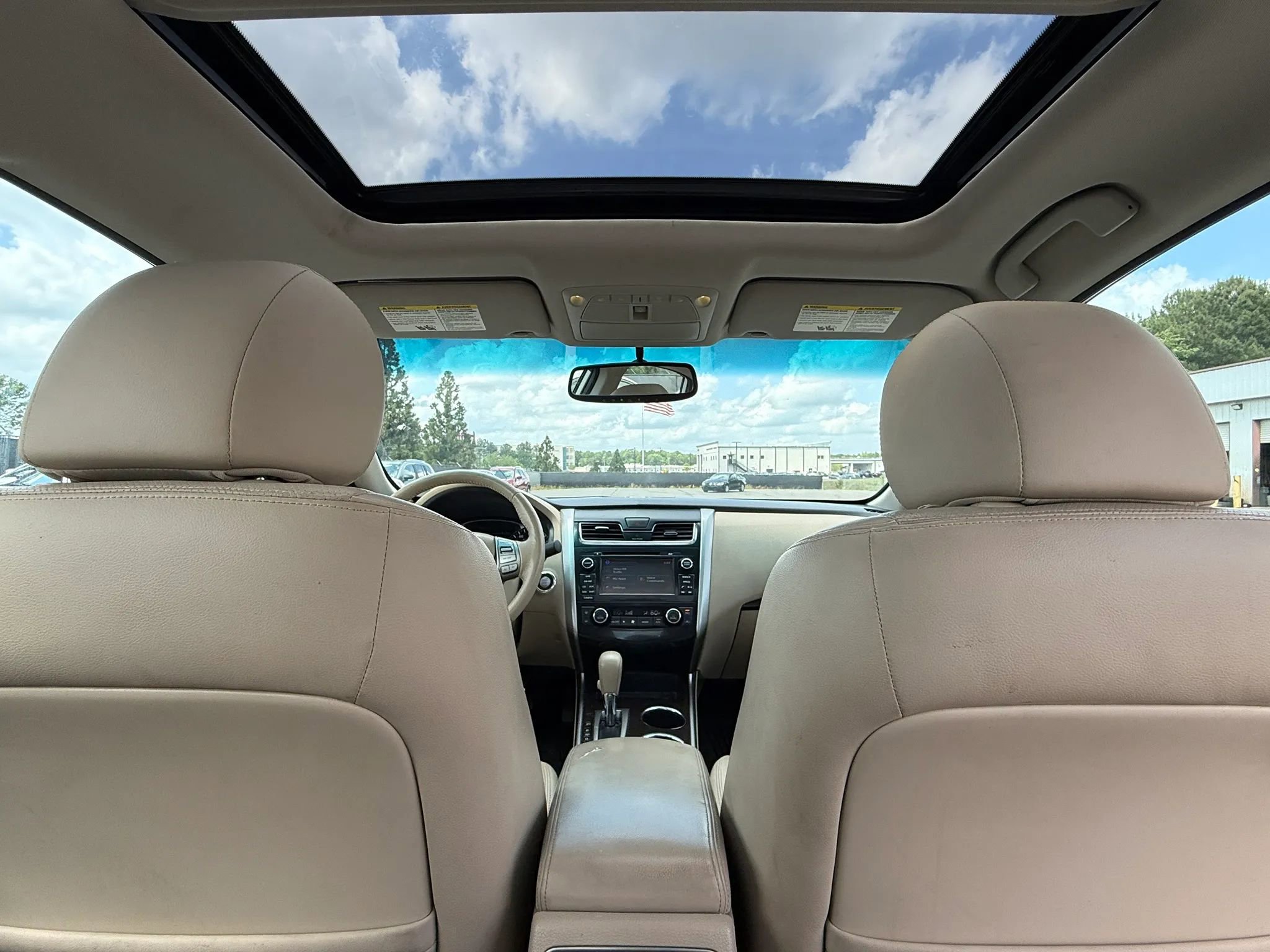 Used 2015 Nissan Altima 2.5 SL w/ Technology Package FWD image 23