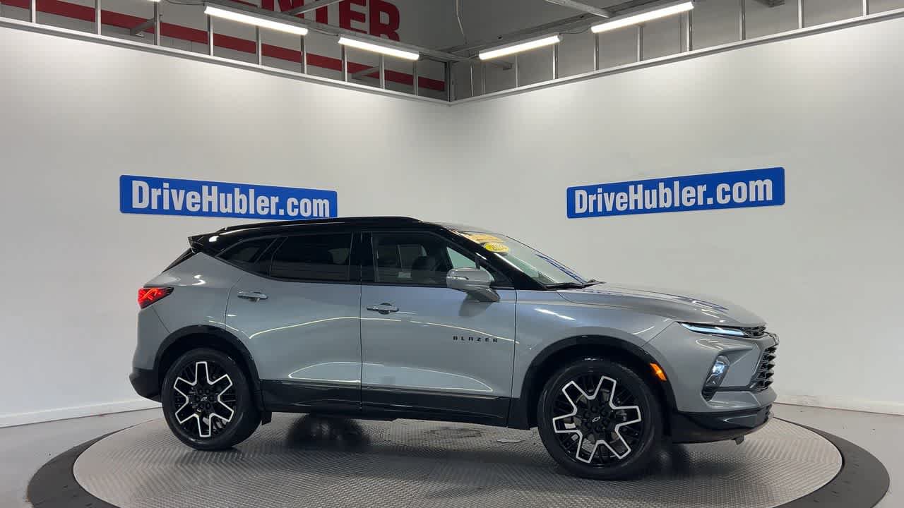 Used 2023 Chevrolet Blazer RS w/ Driver Confidence II Package FWD image 3