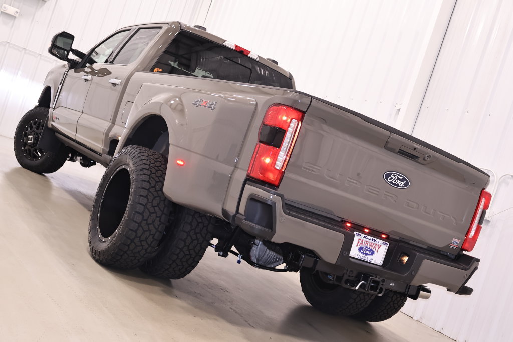 New 2027 Ford F350 Lariat w/ Lariat Ultimate Package AWD/4WD image 41