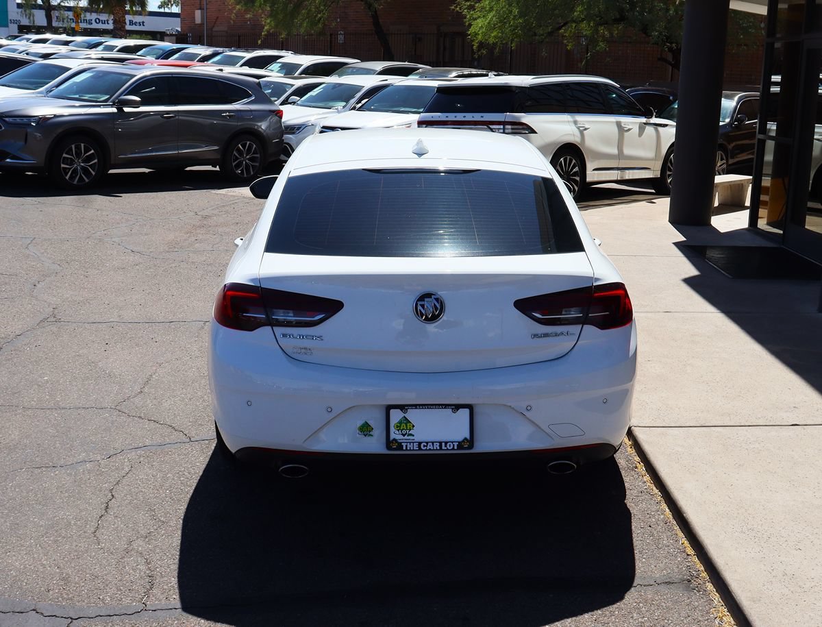 Used 2018 Buick Regal Preferred w/ Sights and Sounds Package FWD image 10