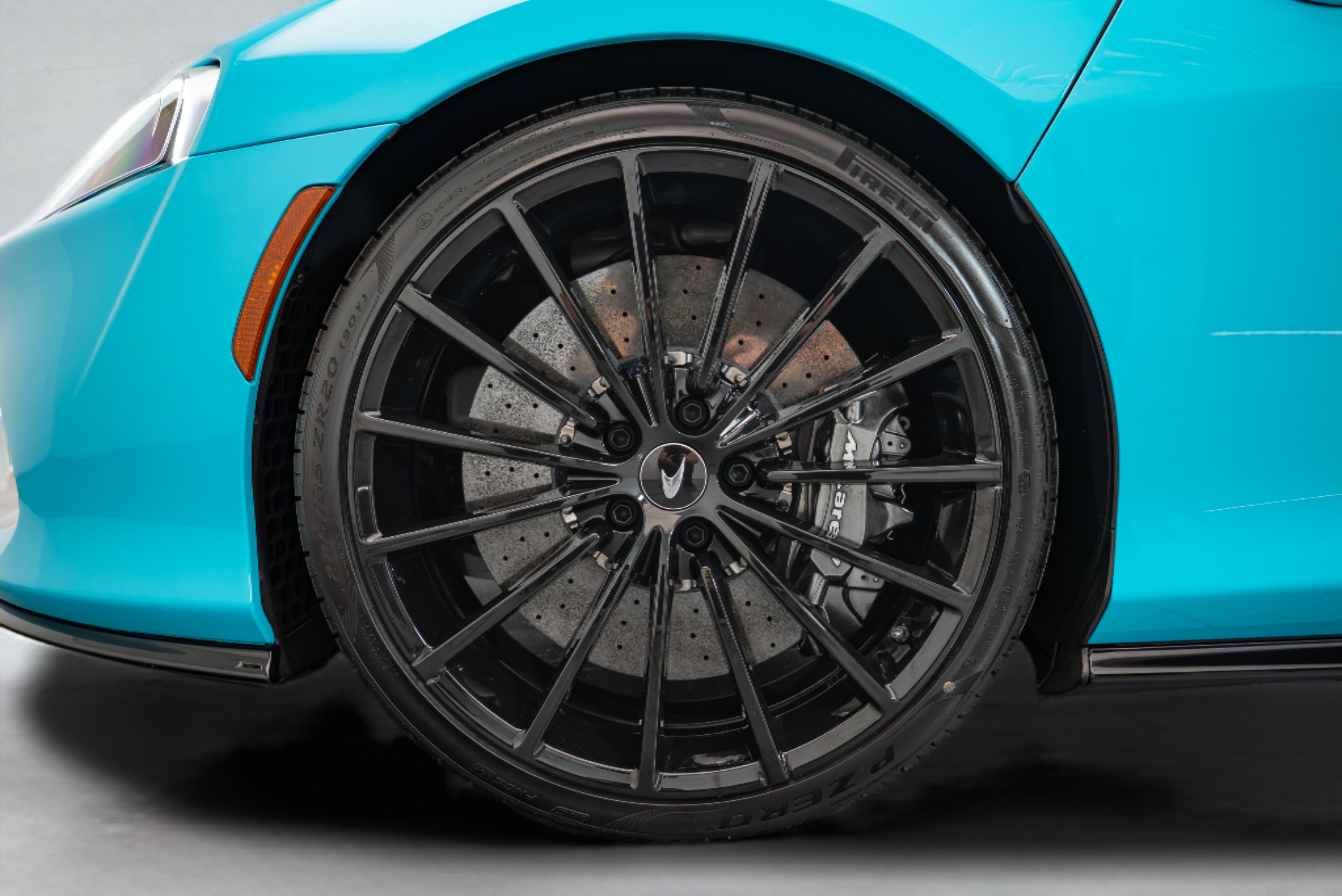 Used 2023 McLaren GT RWD image 19