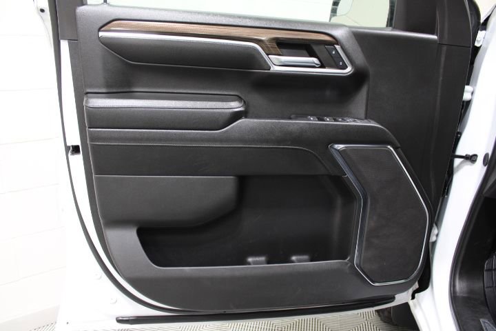 Used 2024 Chevrolet Silverado 1500 LT Trail Boss w/ Protection Package image 17