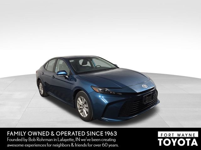 Used 2025 Toyota Camry LE image 4