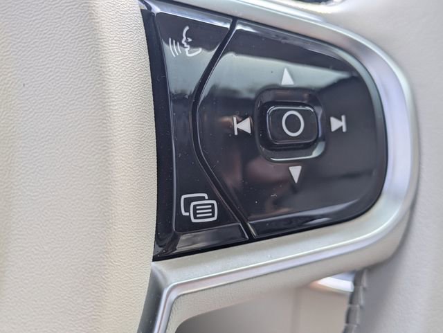 Certified 2025 Volvo XC90 T8 Ultra w/ Lounge Package AWD/4WD image 18