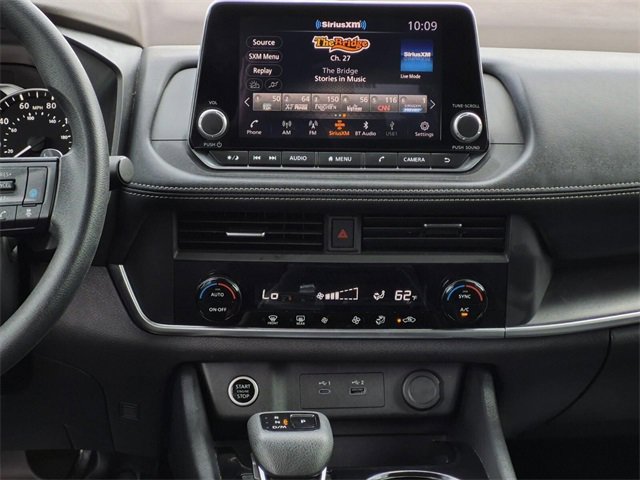 Used 2023 Nissan Rogue SV image 25