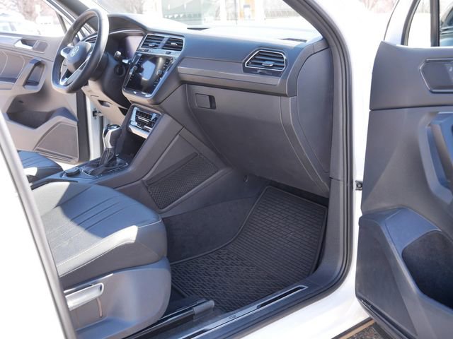 Certified 2023 Volkswagen Tiguan SE R-Line image 19