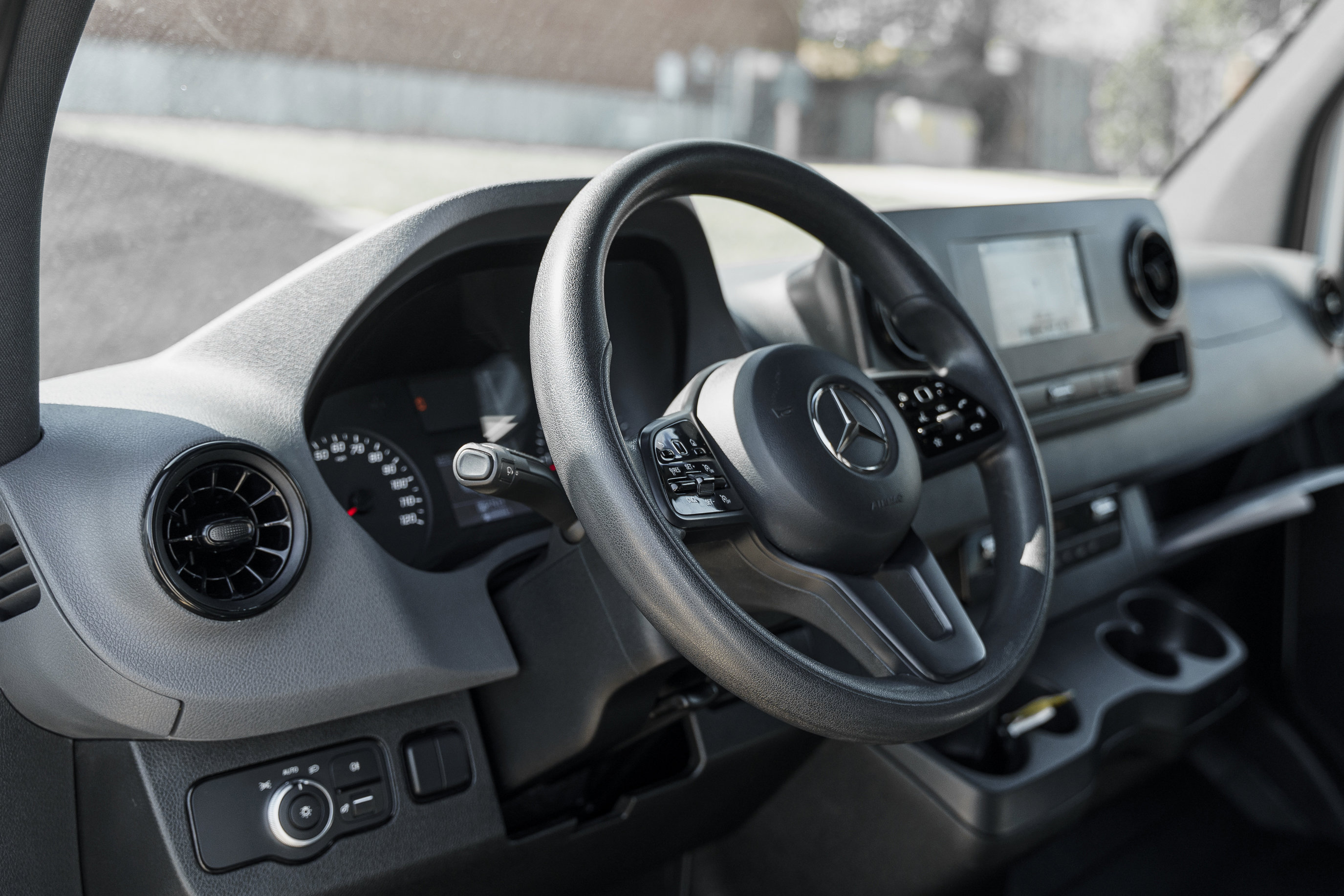 Used 2020 Mercedes-Benz Sprinter 2500 image 9