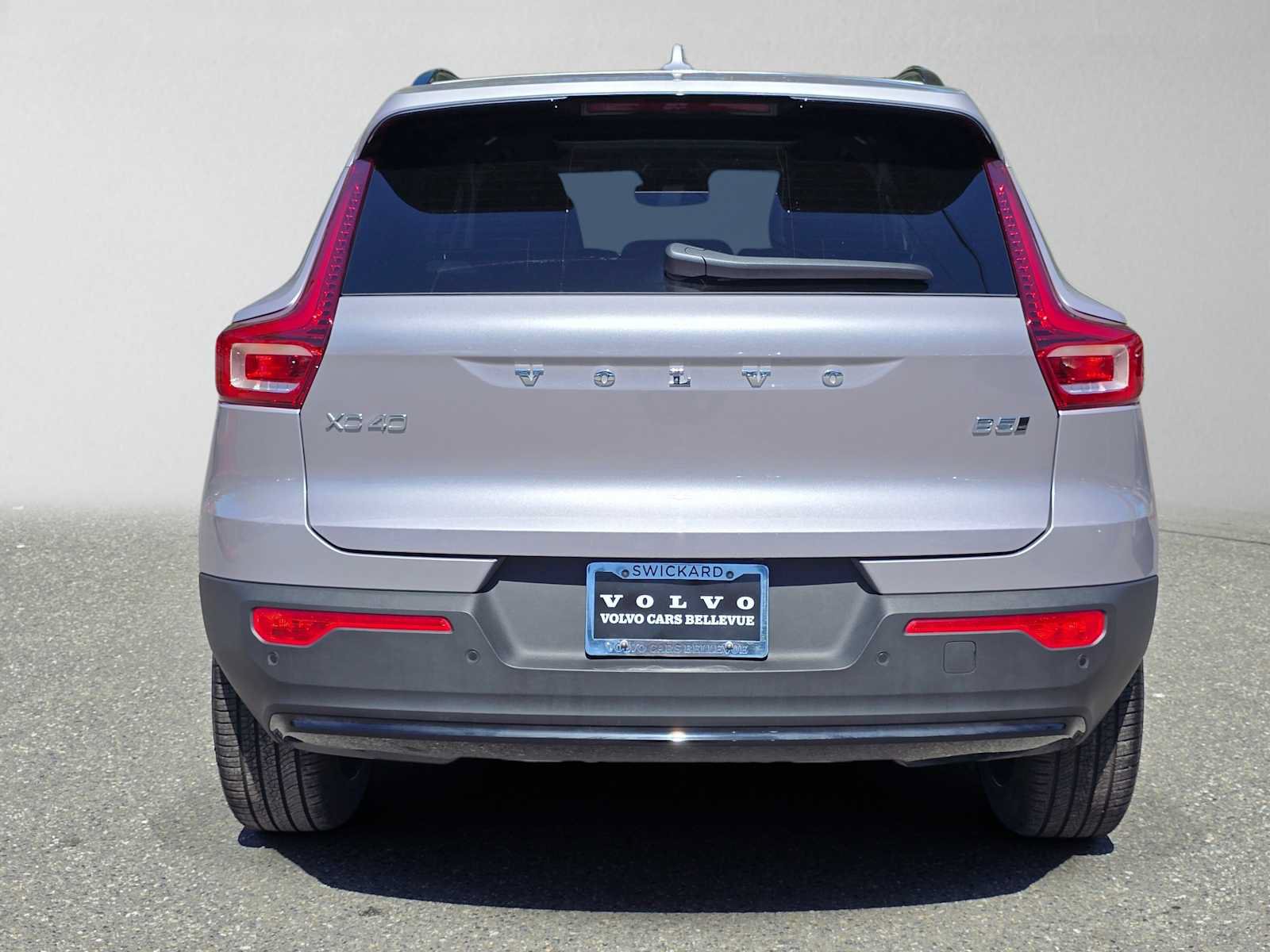 Used 2026 Volvo XC40 B5 Plus w/ Climate Package AWD/4WD image 4