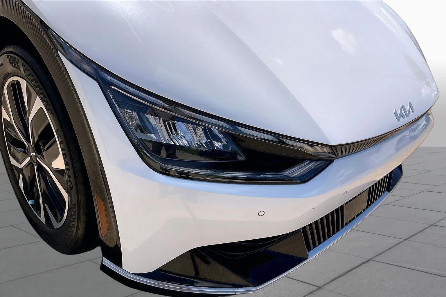Used 2022 Kia EV6 Wind RWD image 25