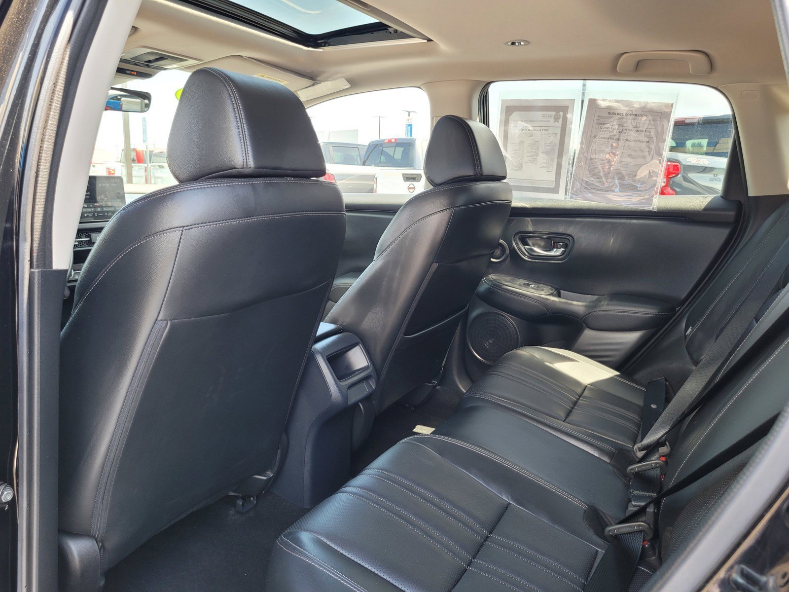 Used 2023 Honda HR-V EX-L image 14