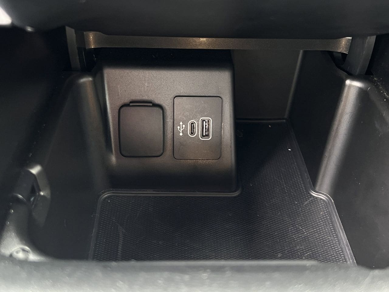 Used 2025 Ford Explorer ST-Line AWD/4WD image 20