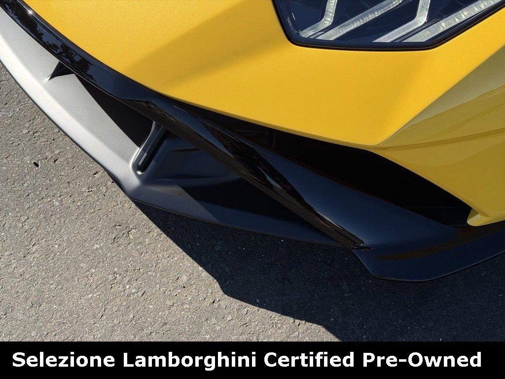 Used 2023 Lamborghini Huracan STO image 11