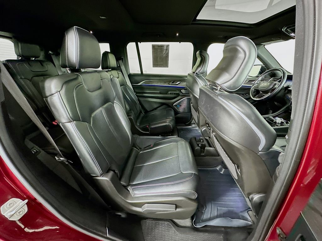 Used 2021 Jeep Grand Cherokee L Overland w/ Luxury Tech Group IV image 36