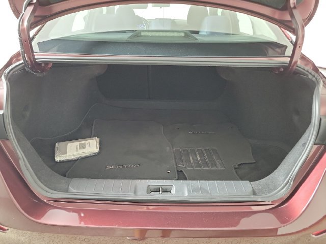 Used 2024 Nissan Sentra SV FWD image 10