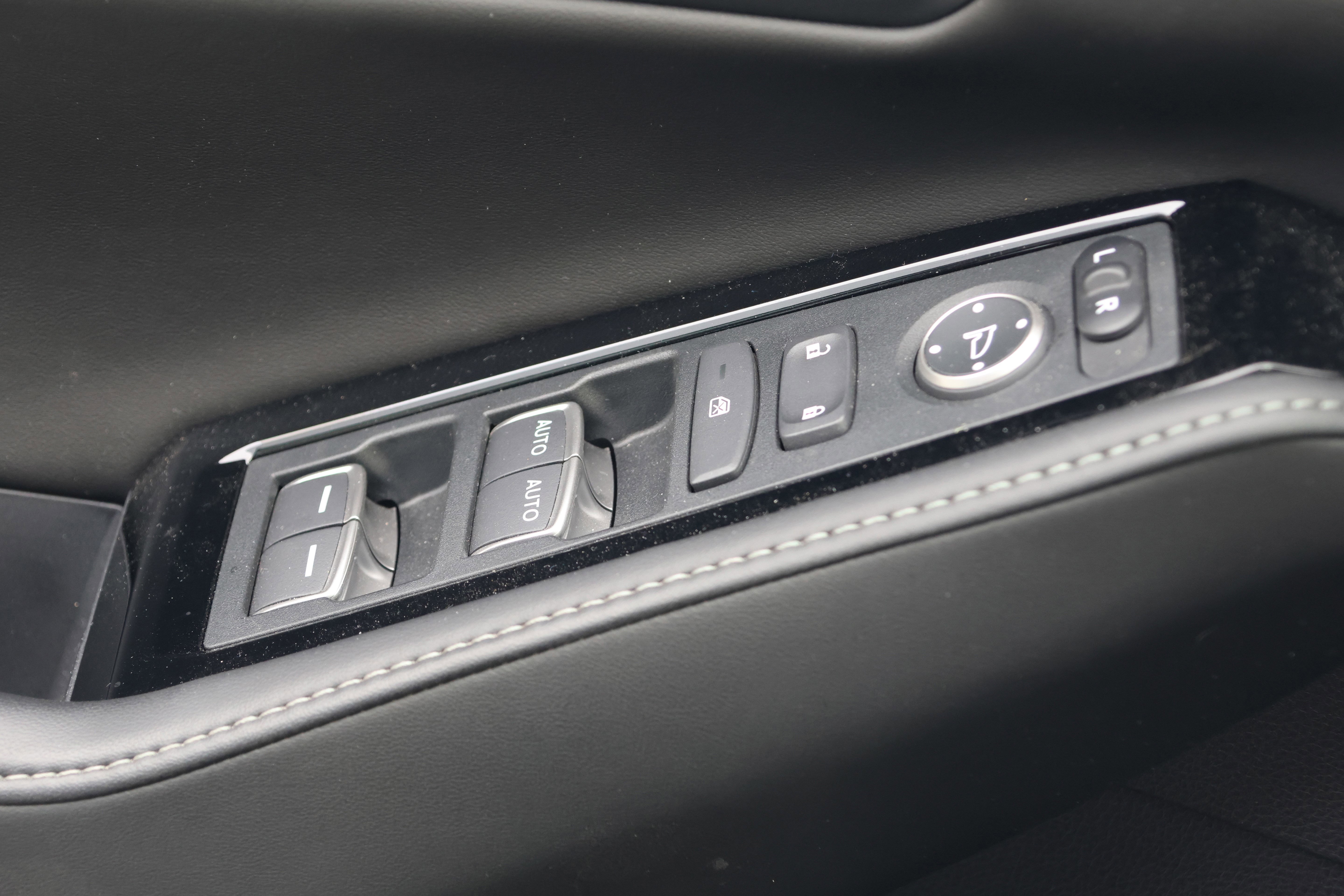 Used 2023 Honda Accord Touring image 14