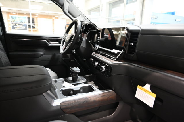 New 2026 GMC Sierra 1500 SLT AWD/4WD image 16