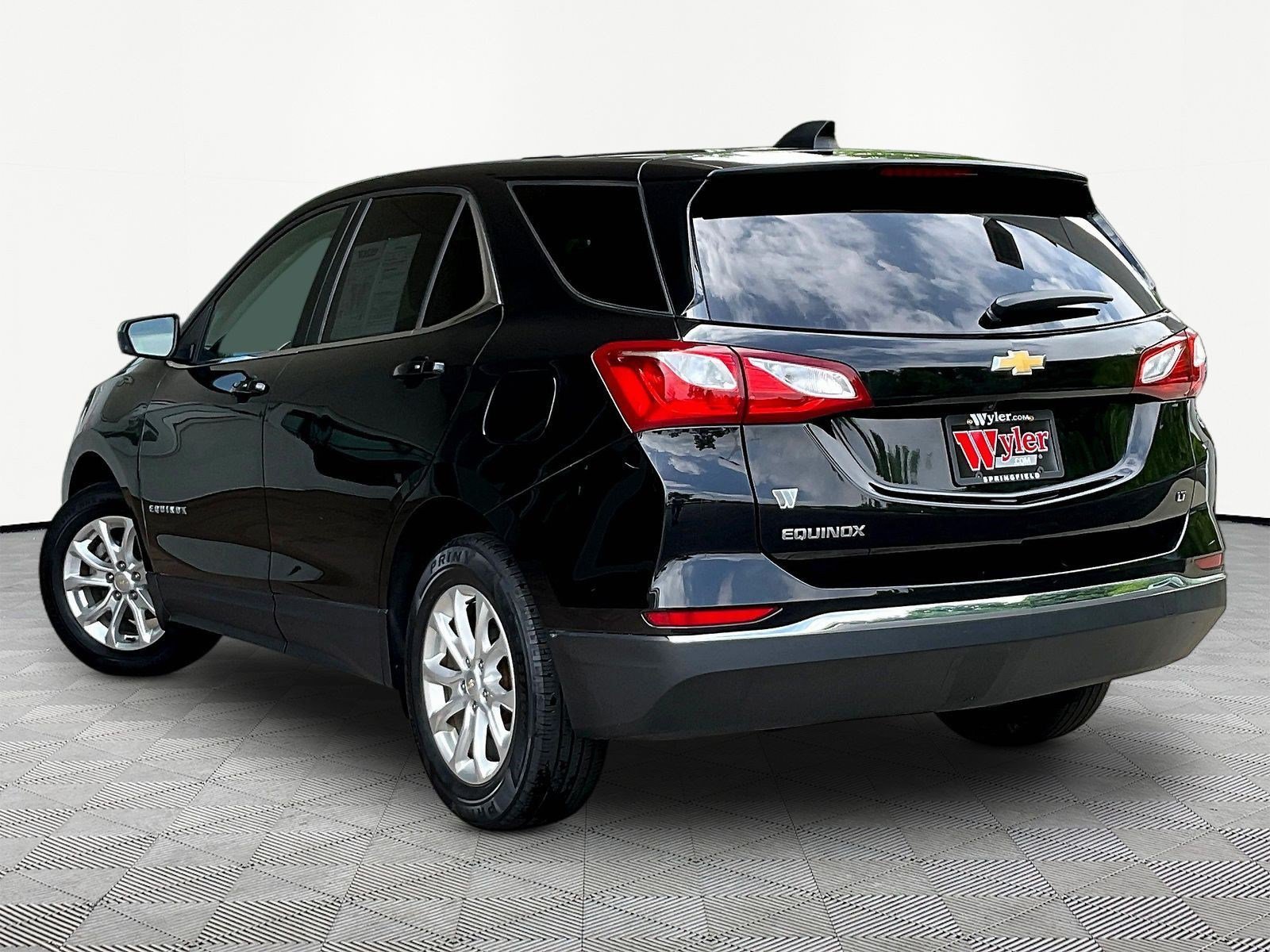Used 2018 Chevrolet Equinox LT FWD image 4