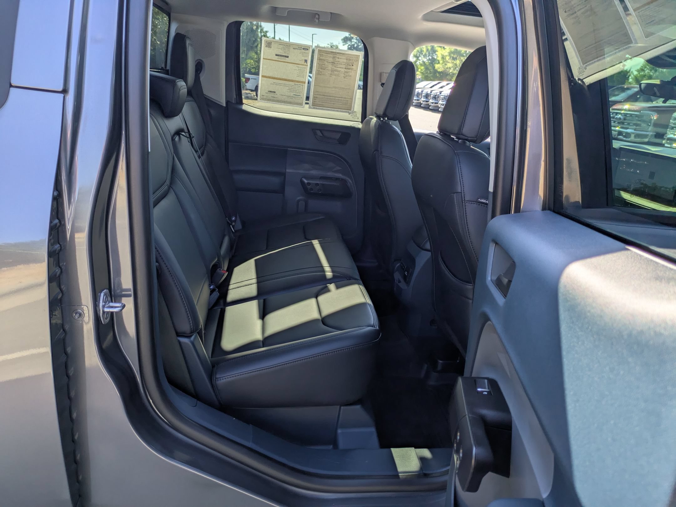 Certified 2025 Ford Maverick Lariat w/ Black Appearance Package AWD/4WD image 38