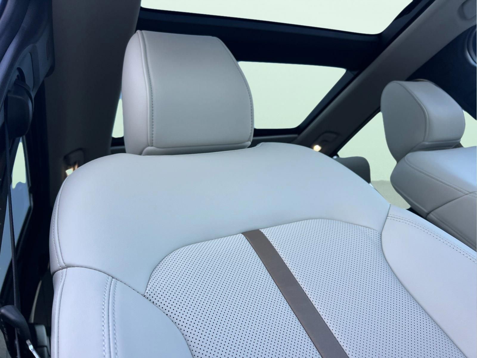 Used 2024 MAZDA CX-90 Plug-In Hybrid w/ Premium Plus image 18