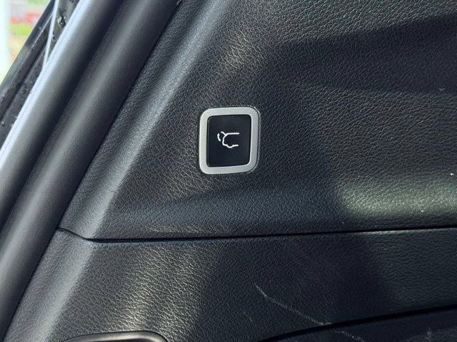 Used 2020 Chrysler Pacifica Touring-L w/ Advanced Safetytec Group AWD/4WD image 13