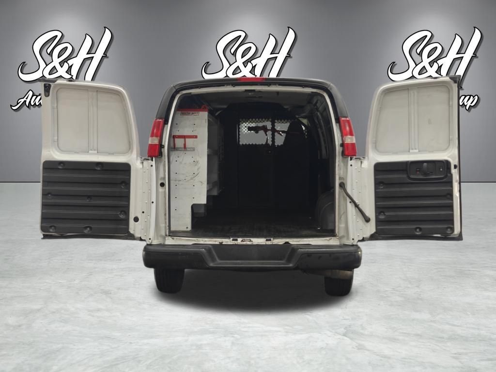 Used 2017 Chevrolet Express 2500 RWD image 25