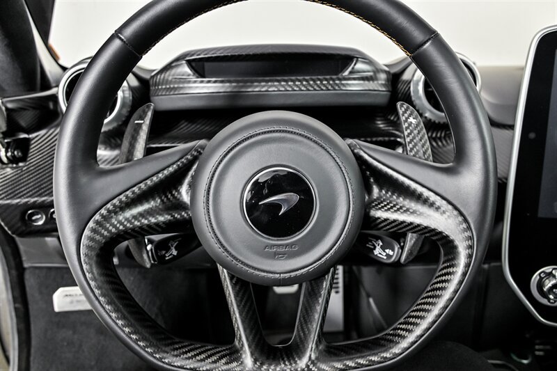 Used 2019 McLaren Senna RWD image 32