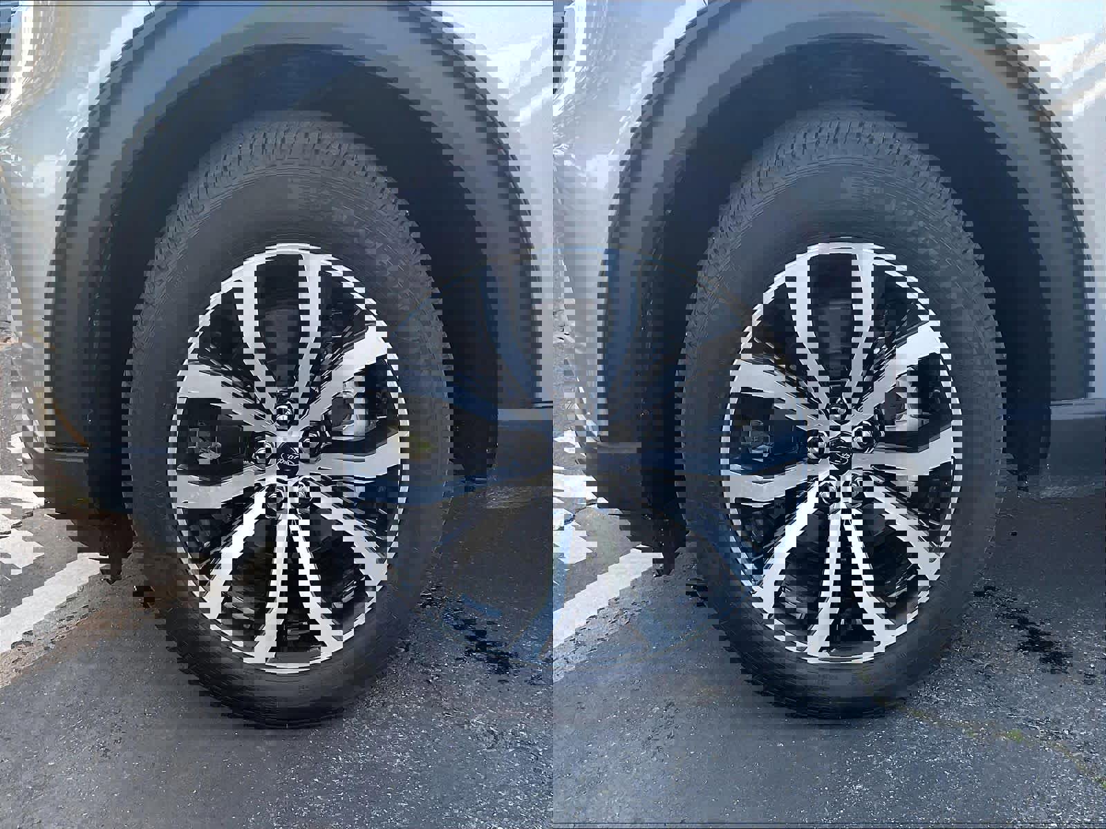 Used 2023 Ford Explorer ST-Line w/ Class IV Trailer Tow Package image 12