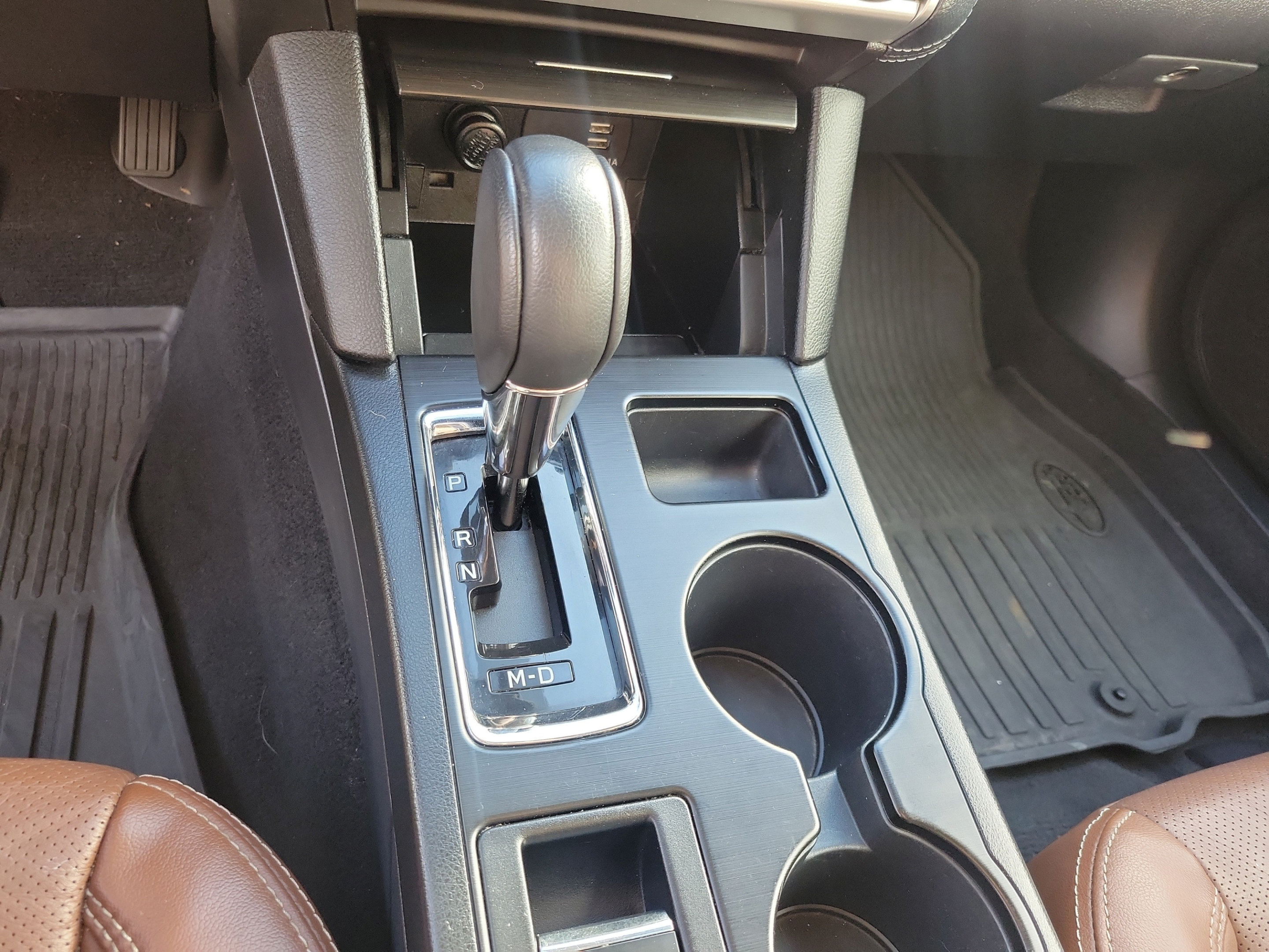 Used 2019 Subaru Outback 3.6R Touring w/ Popular Package #3A AWD/4WD image 17
