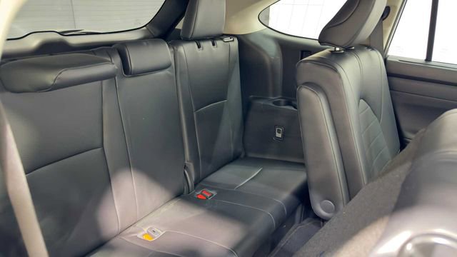 Used 2023 Toyota Highlander XLE FWD image 17