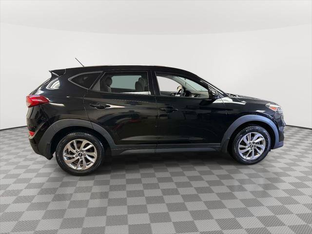 Used 2018 Hyundai Tucson SE AWD/4WD image 2