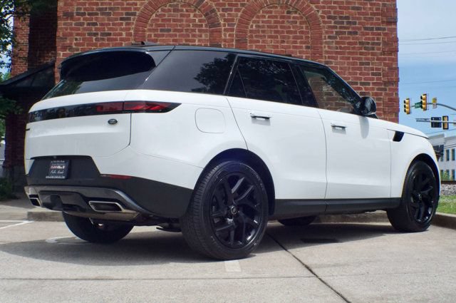 Used 2023 Land Rover Range Rover Sport SE AWD/4WD image 5